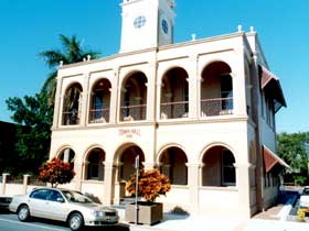 Mackay Town Hall - Sunshine Coast Tourism 0