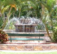 Bauer and Wiles Memorial Fountain - Sunshine Coast Tourism