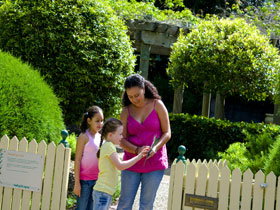 Redlands IndigiScapes Centre - Sunshine Coast Tourism 0