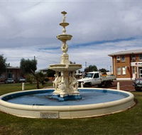 Cunnamulla War Memorial Fountain - Sunshine Coast Tourism