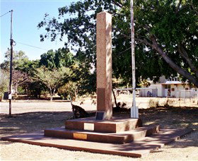 Mount Isa Memorial Cenotaph - Holiday Sunshine Coast 0