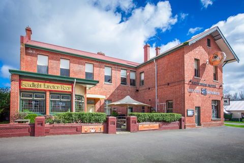 Holgate Brewhouse At Keatings Hotel - Holiday Sunshine Coast 0