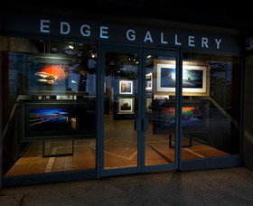 Edge Gallery Lorne - Holiday Sunshine Coast 0