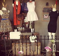 Frou Frou Designs - Holiday Sunshine Coast