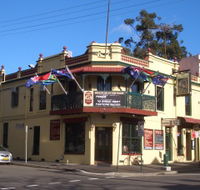 The Nags Head Hotel - Holiday Sunshine Coast
