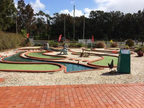 Illawarra Golf Complex - Holiday Sunshine Coast 3