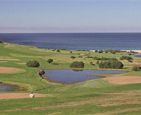 Gerringong Golf Club - Holiday Sunshine Coast 0