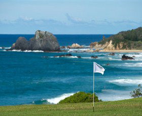 Narooma Golf Club - Holiday Sunshine Coast 0