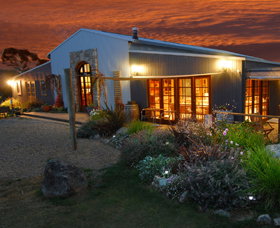 Snowy Vineyard And Microbrewery - Holiday Sunshine Coast 0