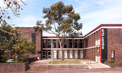 Shoalhaven City Arts Centre - Holiday Sunshine Coast 0
