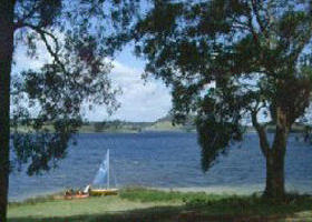Sugarloaf Reservoir Park - Sunshine Coast Tourism 0