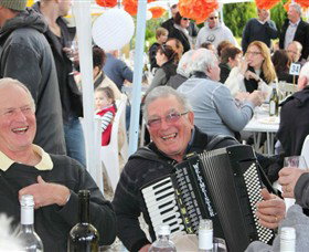 Politini Wines - Holiday Sunshine Coast 0