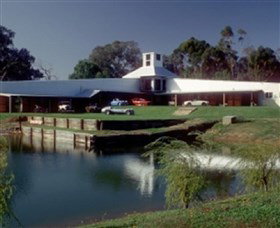 Binalong Motor Museum - Sunshine Coast Tourism 1