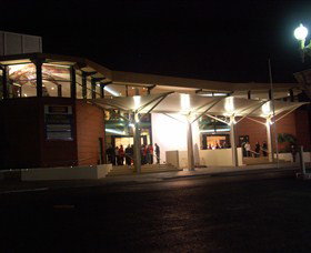 Bathurst Memorial Entertainment Centre - Sunshine Coast Tourism 0