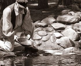 Bathurst Goldfields Education And Function Centre - Holiday Sunshine Coast 0