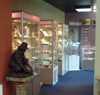 Billabong Blue Sapphires - Sunshine Coast Tourism