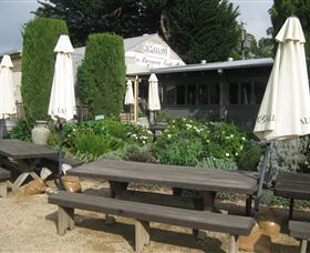 T'Gallant Winemakers - Holiday Sunshine Coast 1