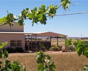 Gallagher Wines - Holiday Sunshine Coast 0