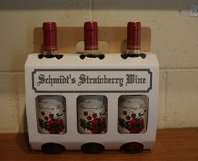 Schmidts Strawberry Winery - Sunshine Coast Tourism 4