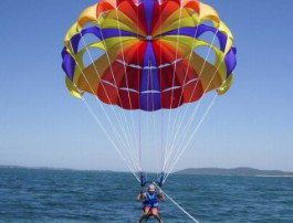Port Stephens Parasailing - Sunshine Coast Tourism 2