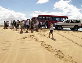 Port Stephens 4WD Tours - Holiday Sunshine Coast 0