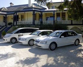 Highlands Chauffeured Hire Cars Tours - Holiday Sunshine Coast 0