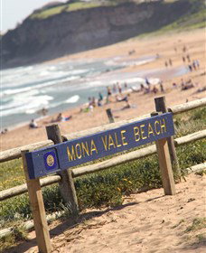 Mona Vale Beach - Holiday Sunshine Coast 0