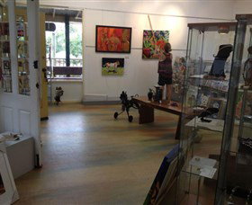 Ferry Artists Gallery - Sunshine Coast Tourism 2