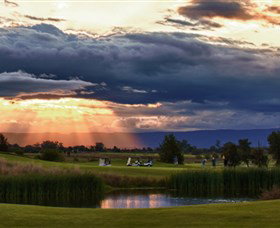 Lynwood Country Club - Holiday Sunshine Coast 0