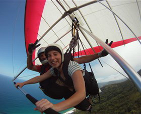 Hang Gliding Oz - Holiday Sunshine Coast 1