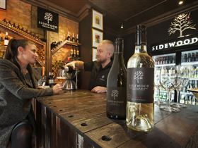 Maximilian's Restaurant And Sidewood Estate Cellar Door - Holiday Sunshine Coast 3