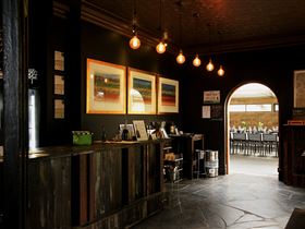 Maximilian's Restaurant And Sidewood Estate Cellar Door - Holiday Sunshine Coast 1