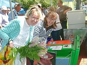 Victor Harbor Farmers Market - Sunshine Coast Tourism 0