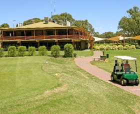 Coomealla Golf Club - Holiday Sunshine Coast 0