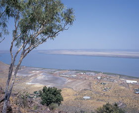 Cambridge Gulf - Sunshine Coast Tourism 1