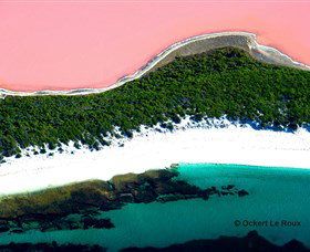 Lake Hillier - Holiday Sunshine Coast 0