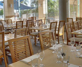 Finz Restaurant And Bar - Sunshine Coast Tourism 2