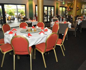 Loong Fong Seafood Restaurant - Holiday Sunshine Coast 1