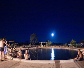 Lightning Ridge Bore Baths - Sunshine Coast Tourism 1