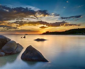 Picnic Bay - Holiday Sunshine Coast 1