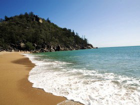 Horseshoe Bay - Sunshine Coast Tourism 0