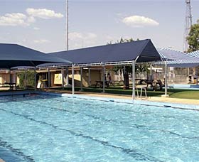 Boomi Artesian Hot Spa And Cold Pools - Holiday Sunshine Coast 1