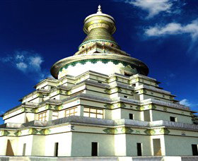 The Great Stupa Of Universal Compassion - Holiday Sunshine Coast 0