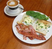 Breretons Bakery and Coffee Lounge - Holiday Sunshine Coast