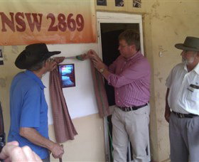 Peak Hill FM Community Radio Station - Holiday Sunshine Coast 1