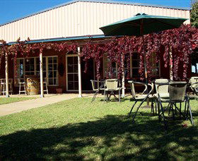 Red Earth Estate Vineyard - Sunshine Coast Tourism 1