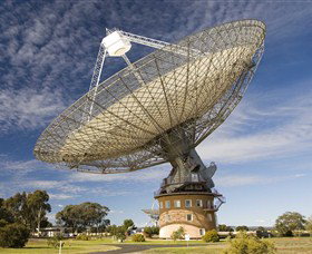 CSIRO Parkes Radio Telescope - Sunshine Coast Tourism 0
