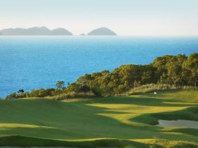 Hamilton Island Golf Club - Holiday Sunshine Coast 1
