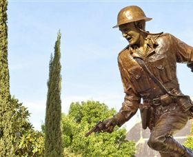 Private Robert Mactier Statue - Sunshine Coast Tourism 1