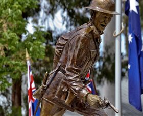 Private Robert Mactier Statue - Sunshine Coast Tourism 2